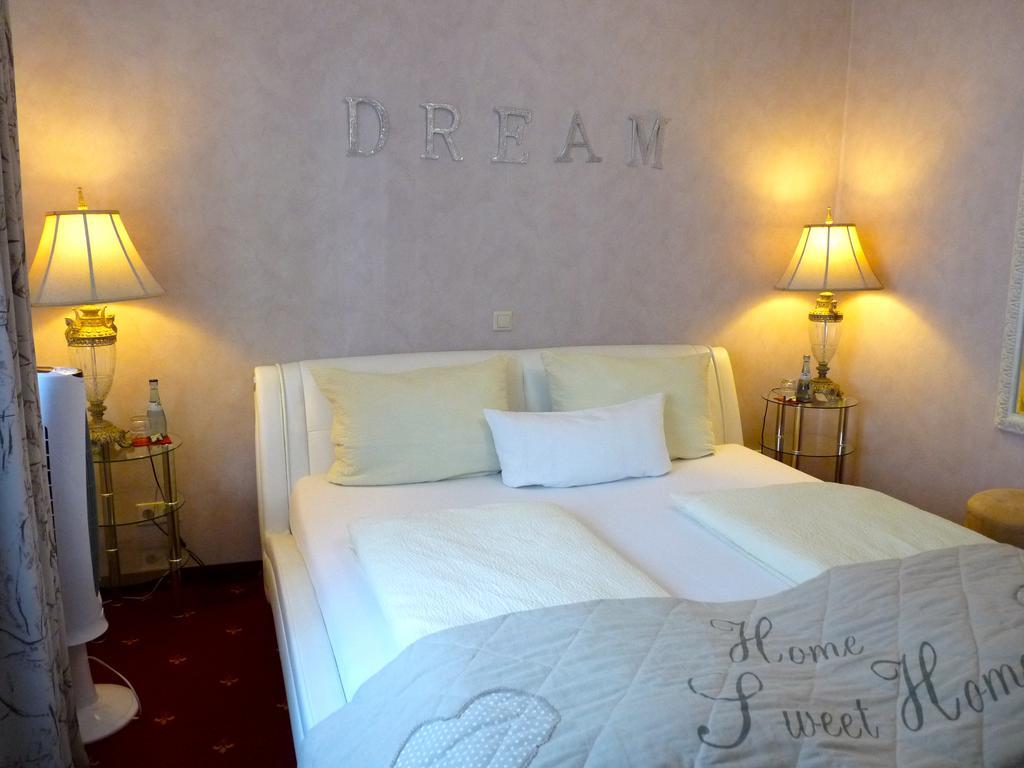 Hotel Geissler Stuttgart Chambre photo